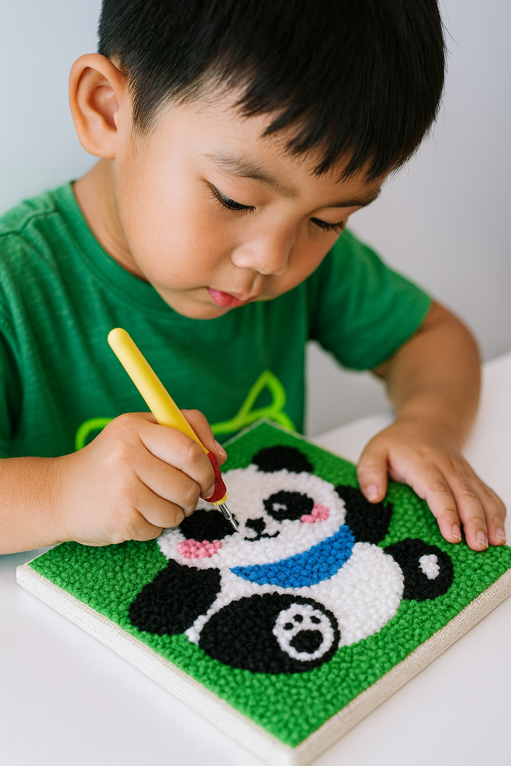 Pom Pom Art Kit